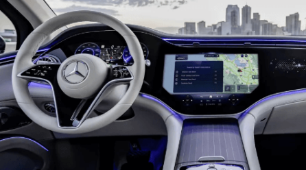 Mercedes-Benz amplia testes com ChatGPT em seus automóveis e linhas de produção